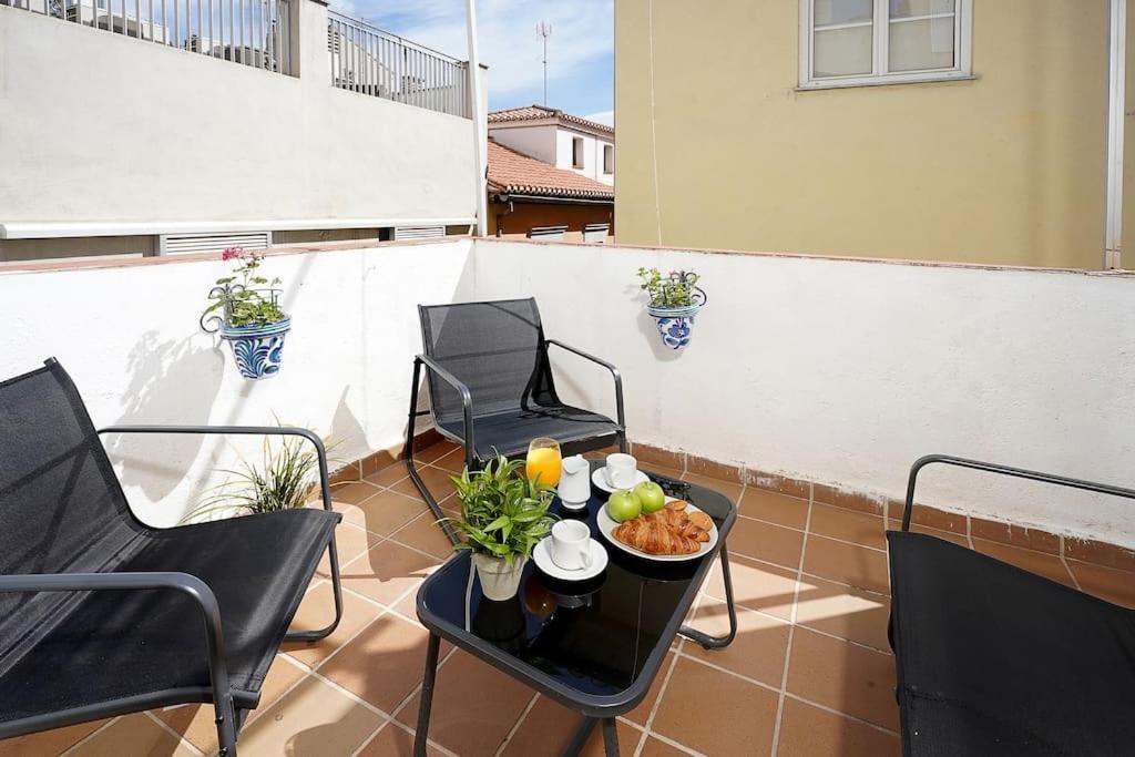 Centro. Atico Ayuntamiento Apartament